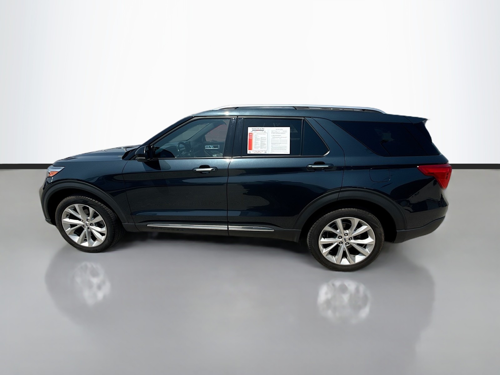 2022 Ford Explorer Platinum photo 7
