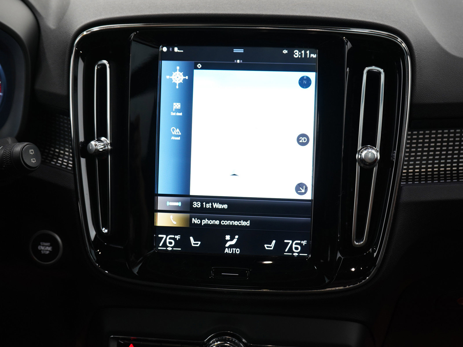 2019 Volvo XC40 R-Design photo 14