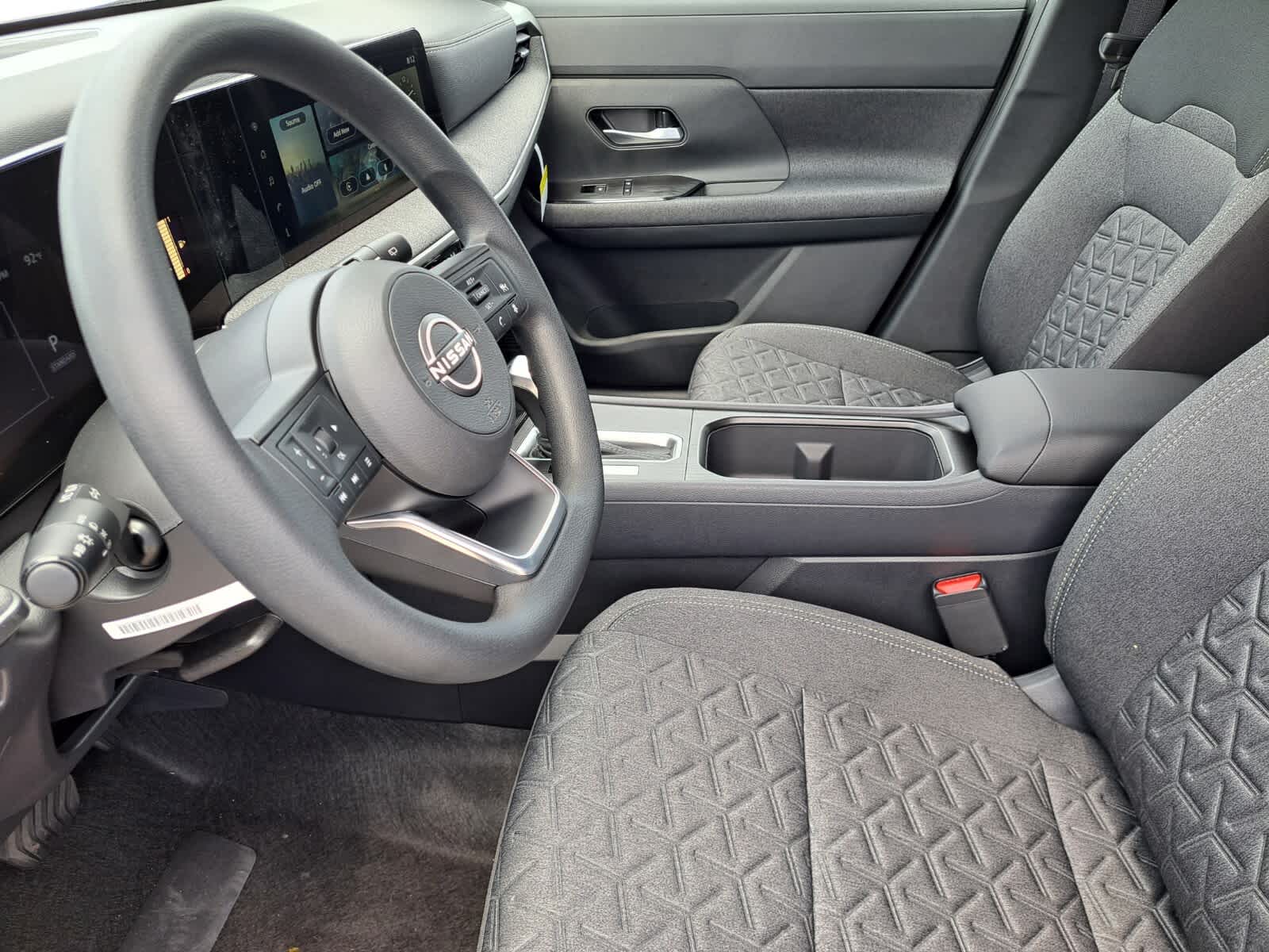 2025 Nissan Kicks SV photo 16