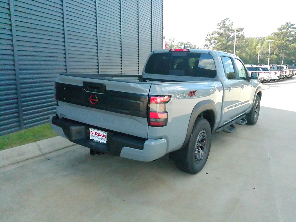 2026 Nissan Frontier Crew Cab PRO-4X photo 3