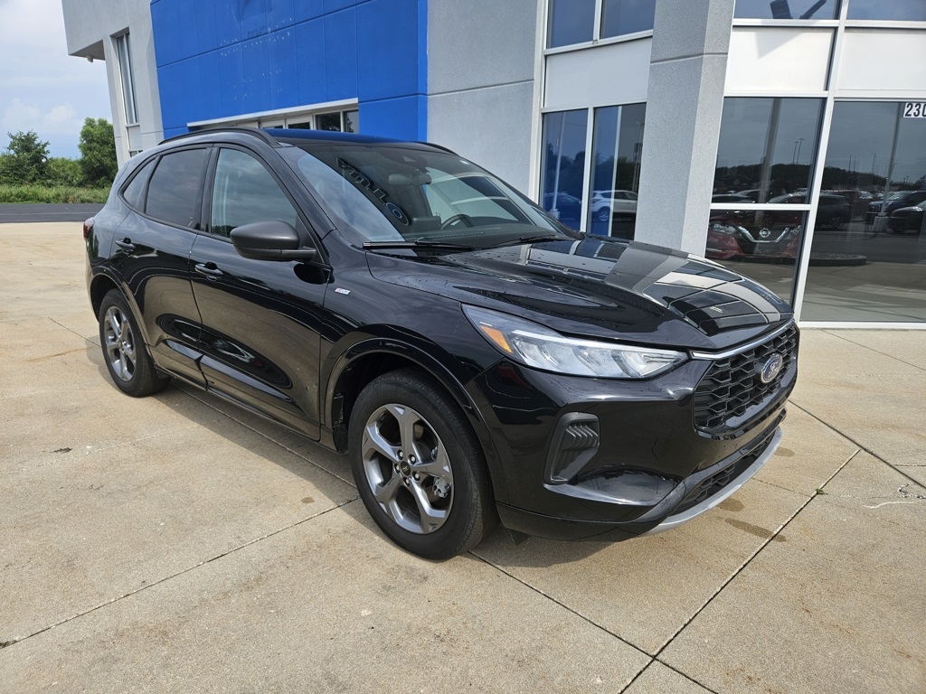 2023 Ford Escape ST-Line photo 3