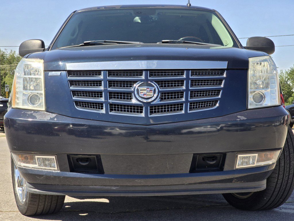 2007 Cadillac Escalade Base photo 12