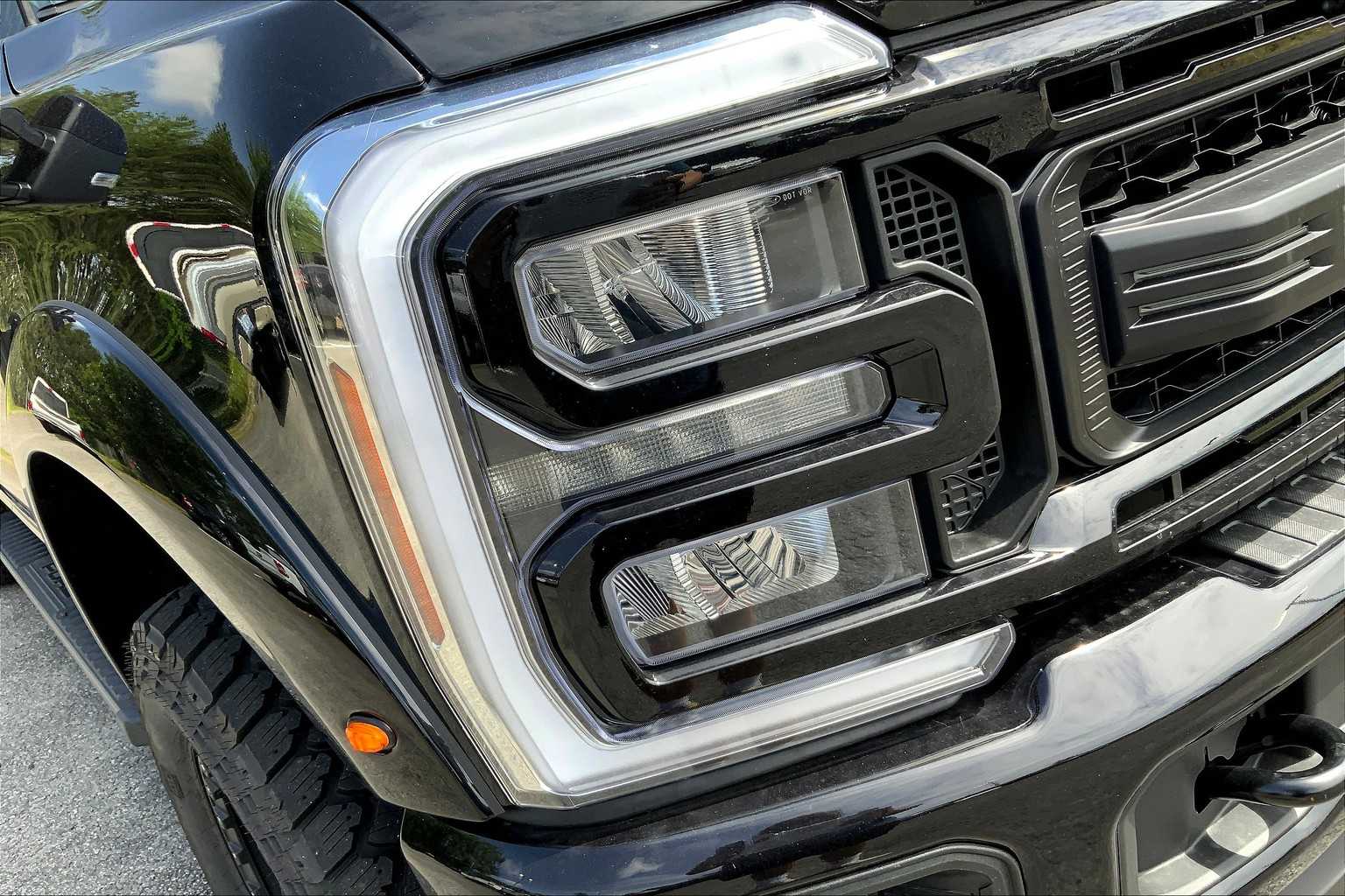2025 Ford F-350 Lariat photo 13