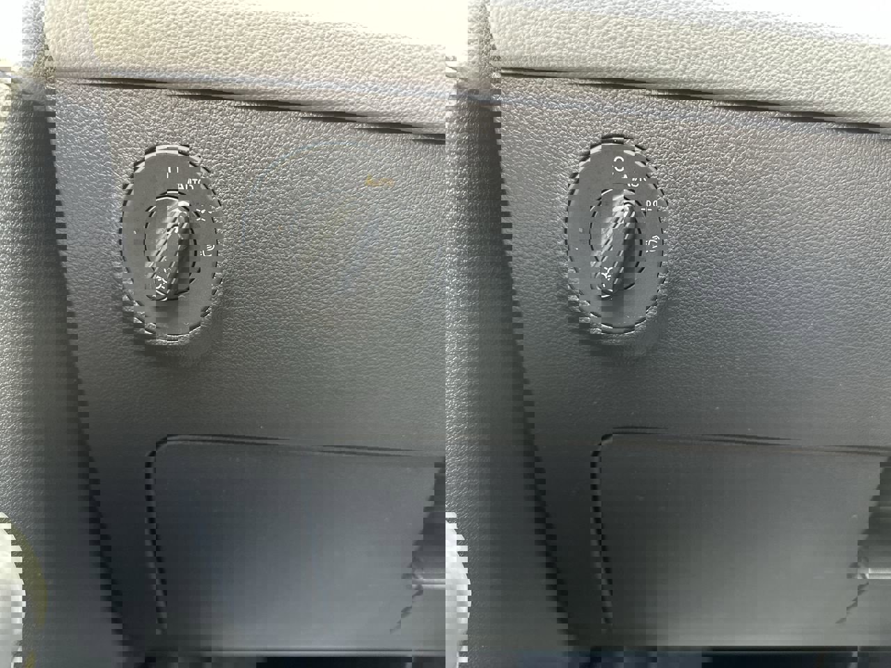 2022 Volkswagen Taos SE photo 16