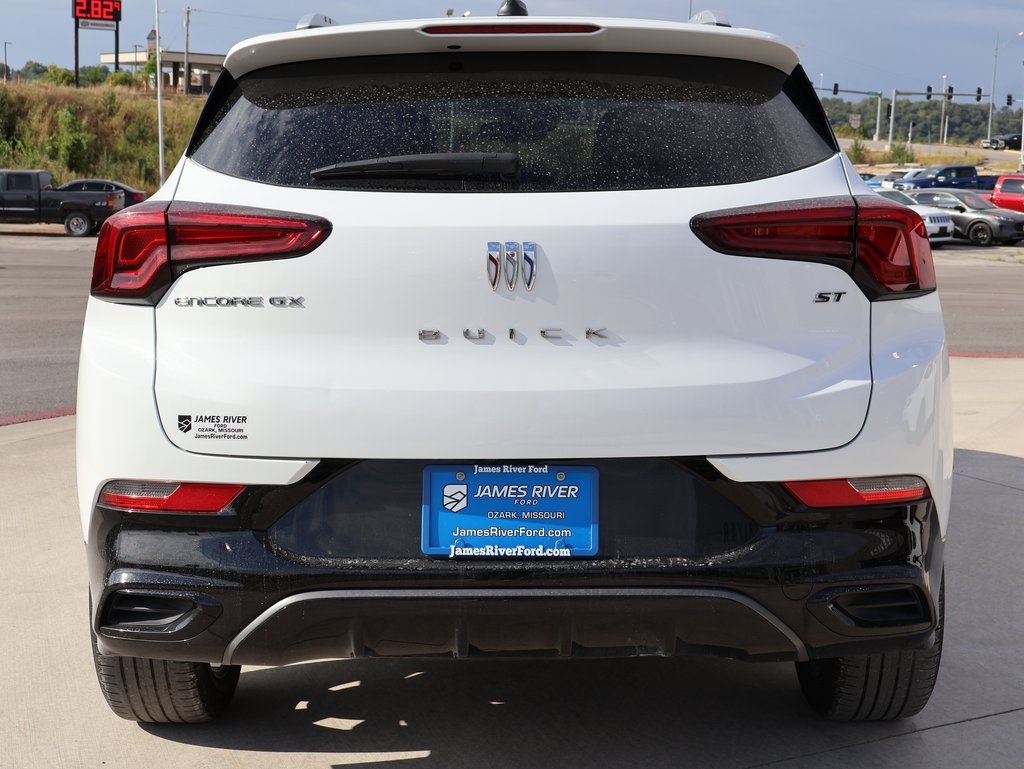 2024 Buick Encore GX Sport Touring photo 4