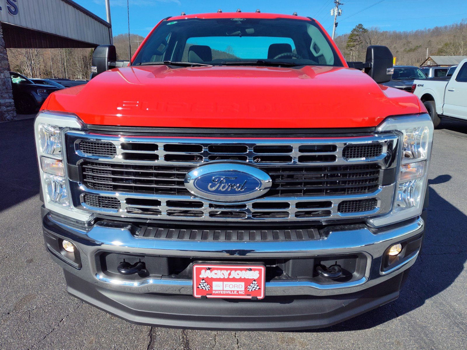 2024 Ford F-600 photo 2