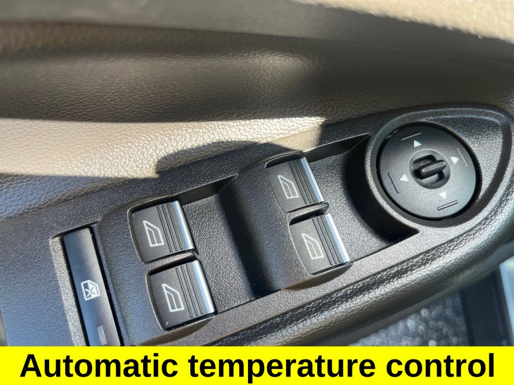 2019 Ford Escape Titanium photo 11
