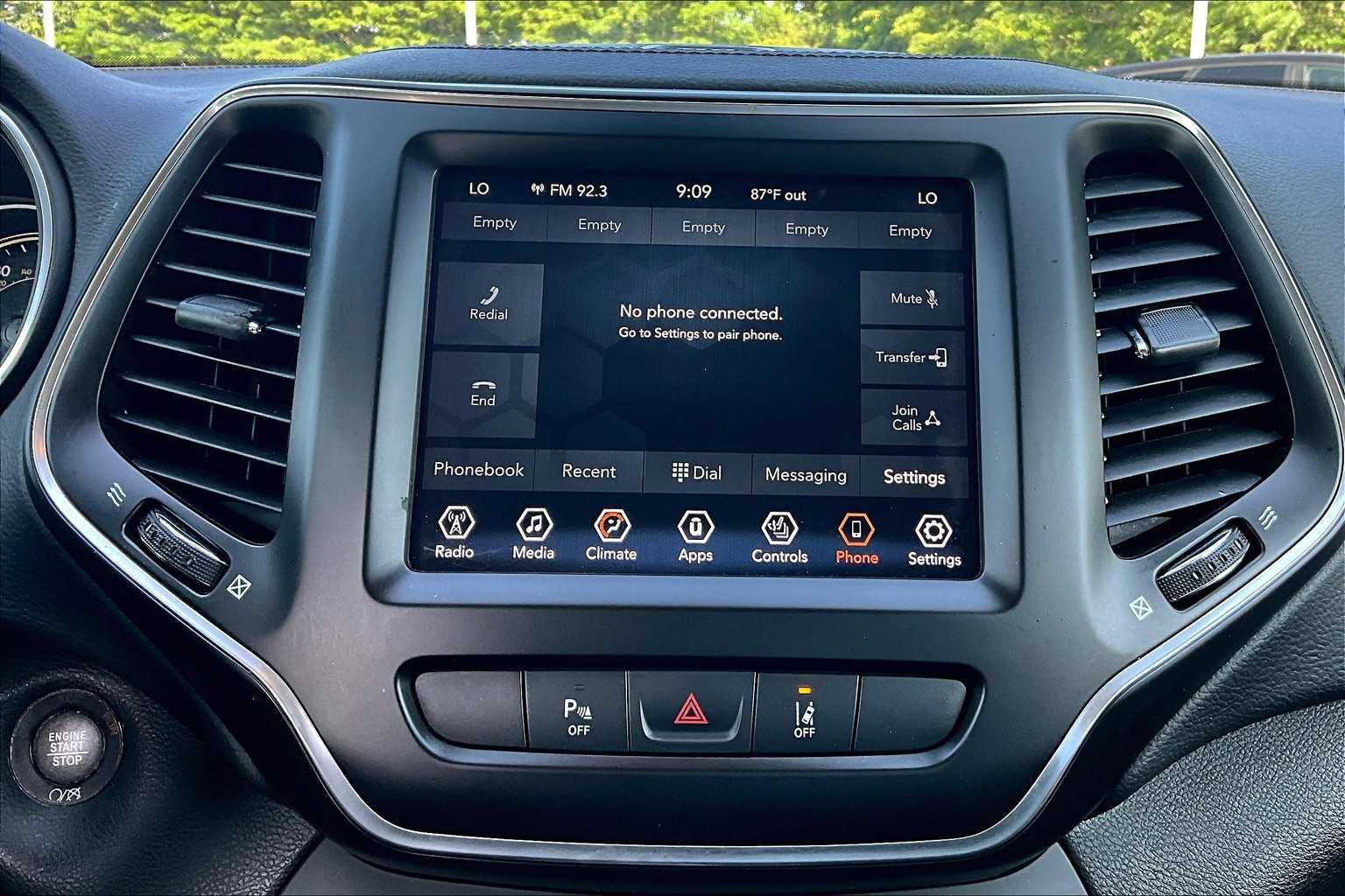 2021 Jeep Cherokee Latitude Lux photo 31