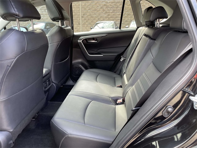 2023 Toyota RAV4 XLE Premium photo 10