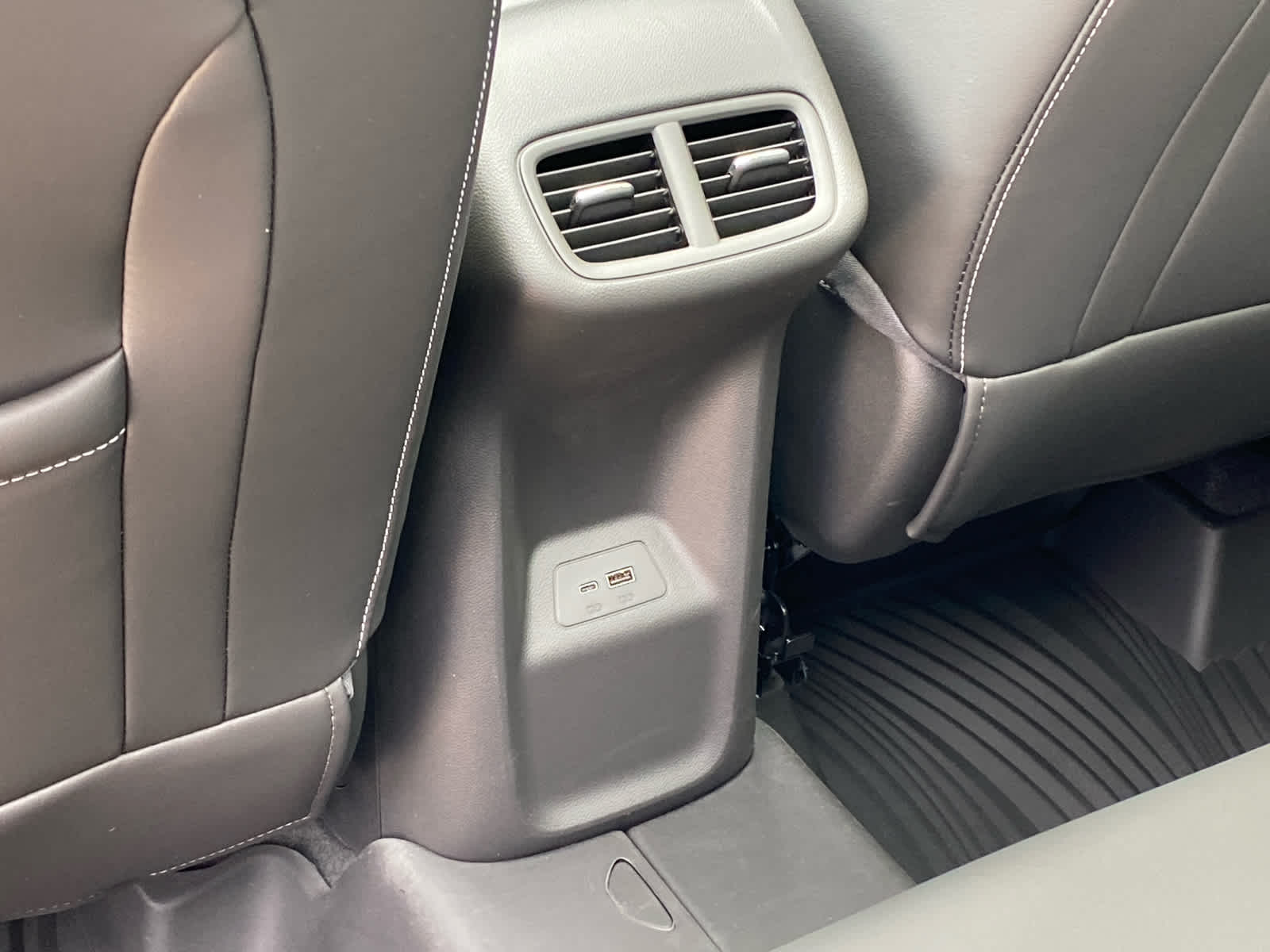 2025 Buick Envision Sport Touring photo 30
