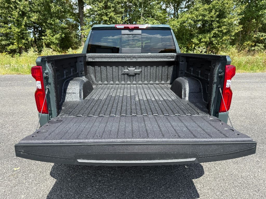 2026 Chevrolet Silverado 1500 LTZ photo 7