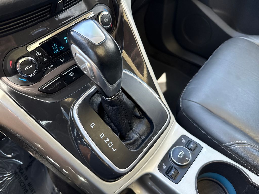 2015 Ford C-Max Hybrid SEL photo 20
