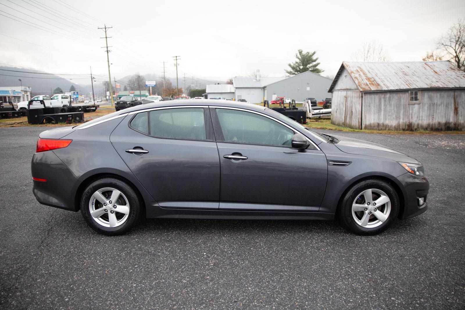 2015 Kia Optima LX photo 2