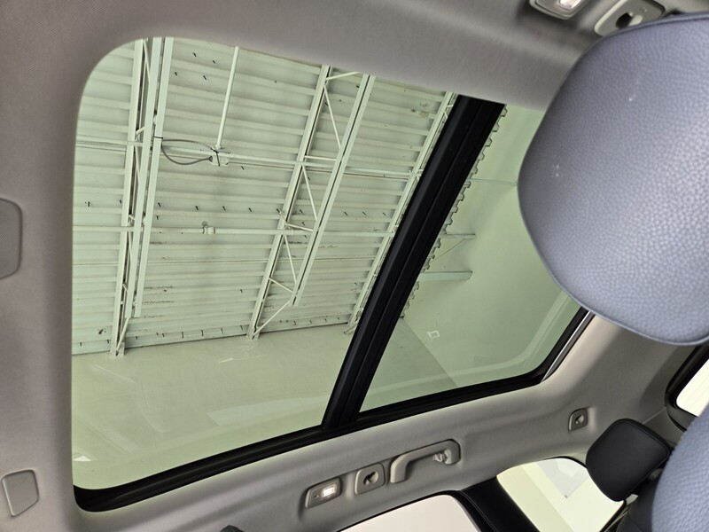 2025 Volvo XC60 B5 Plus photo 9
