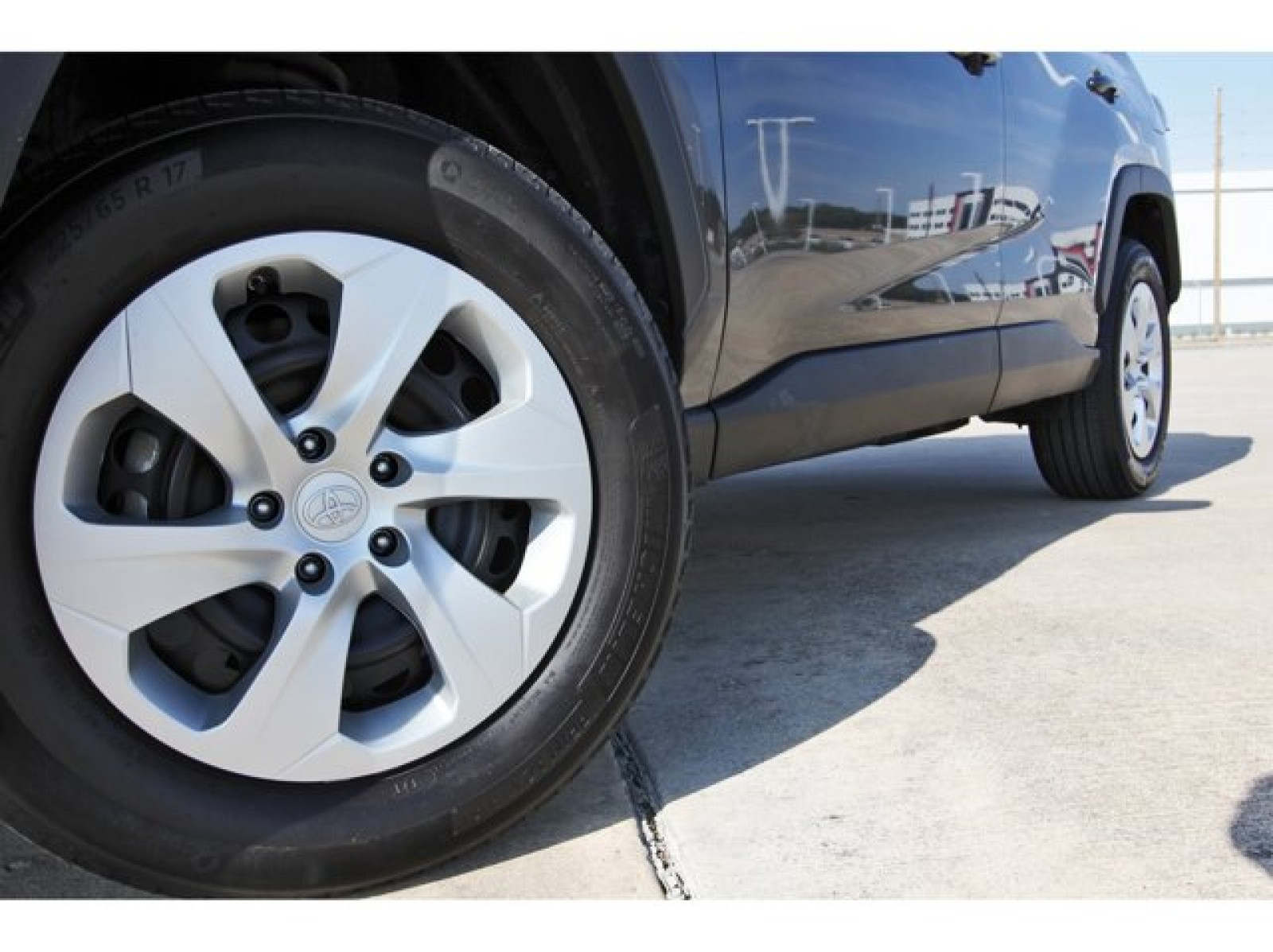 2022 Toyota RAV4 LE Gray at TX Auto Group