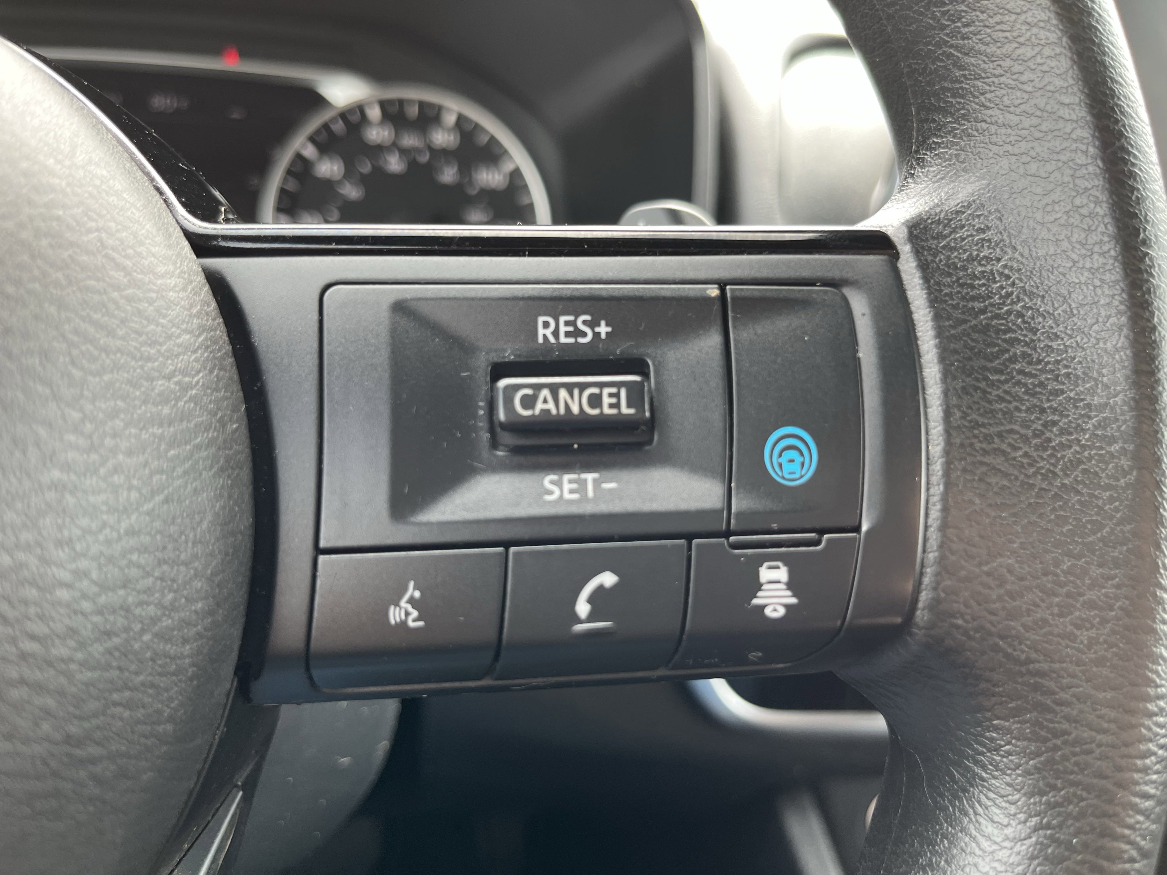 2021 Nissan Rogue AWD SV photo 5