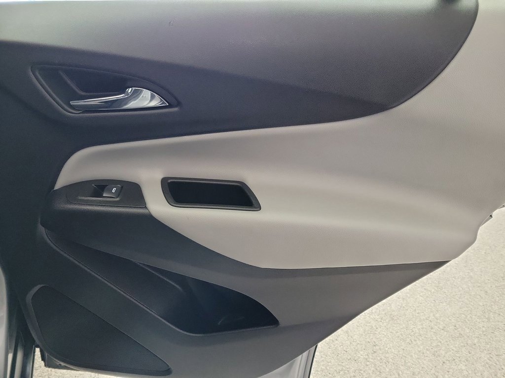 2023 Chevrolet Equinox LS photo 18