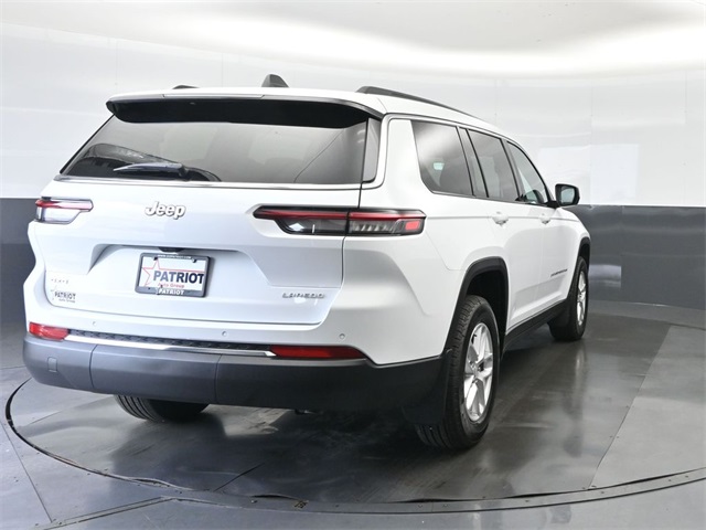 2025 Jeep Grand Cherokee Laredo photo 4