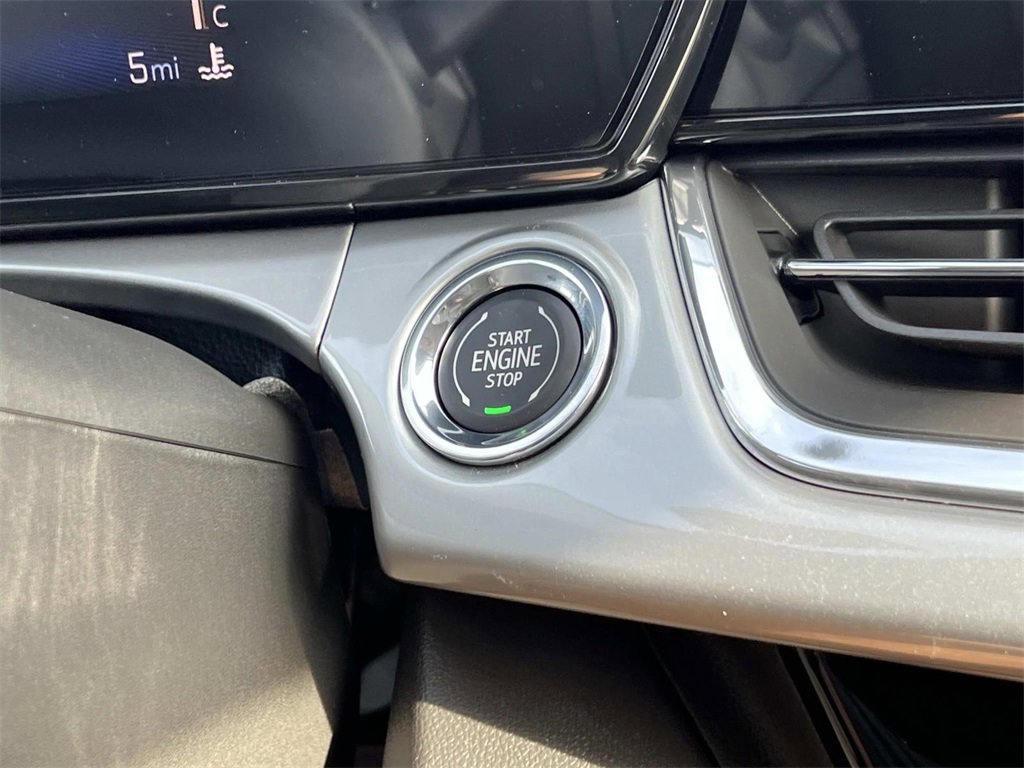 2025 Chevrolet Trax LT photo 14