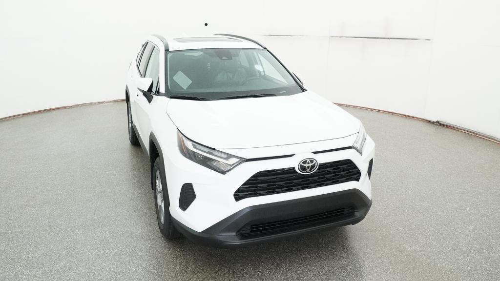 2025 Toyota RAV4 XLE photo 32