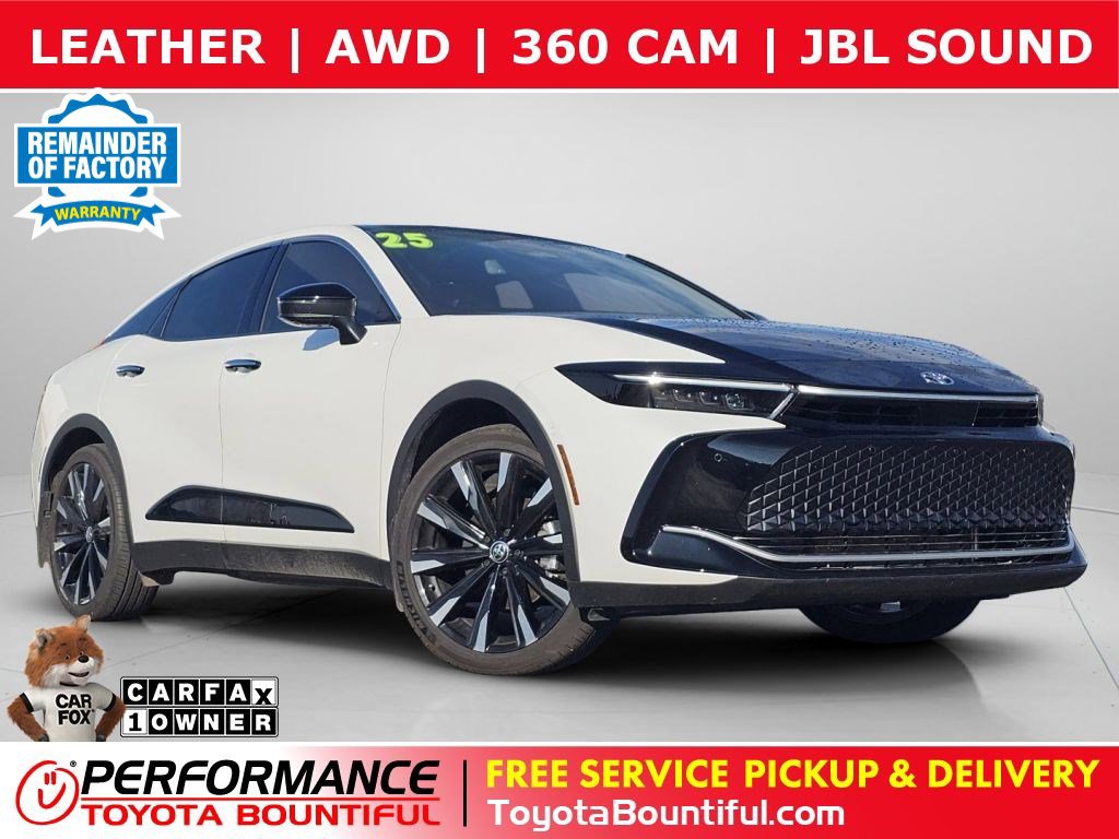 2025 Toyota Crown Platinum's photo