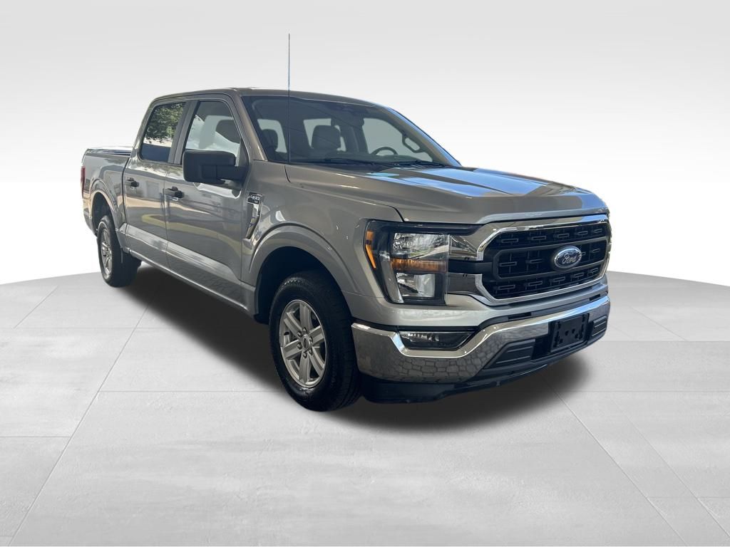 2023 Ford F-150 XLT photo 2