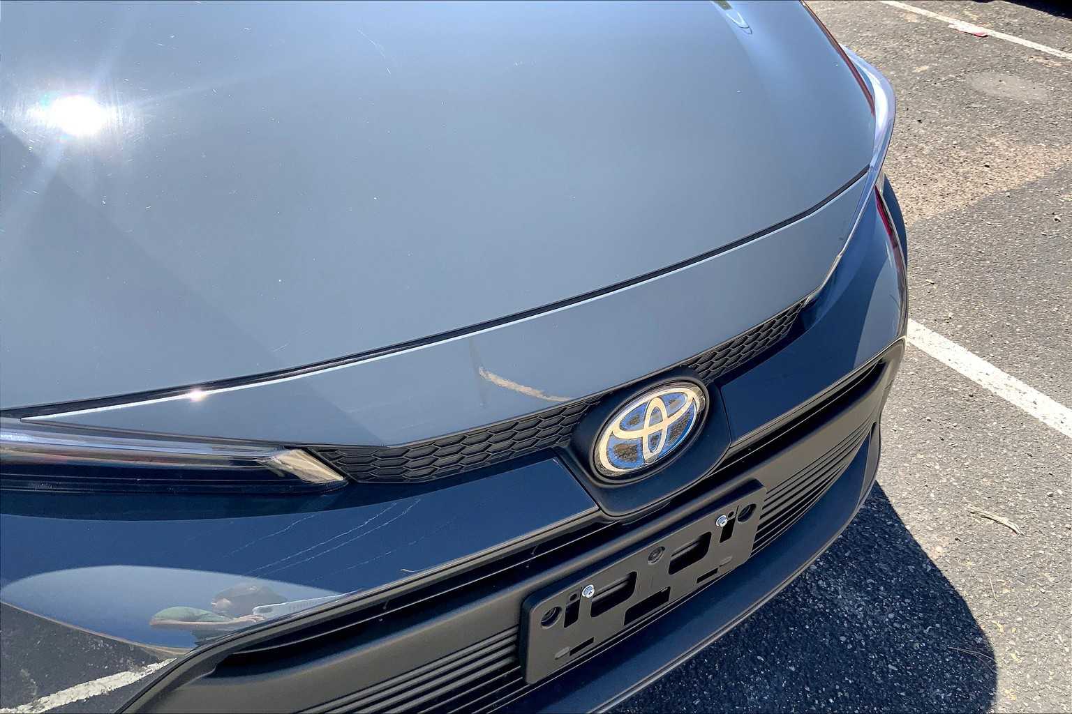 2025 Toyota Corolla Hybrid LE photo 25