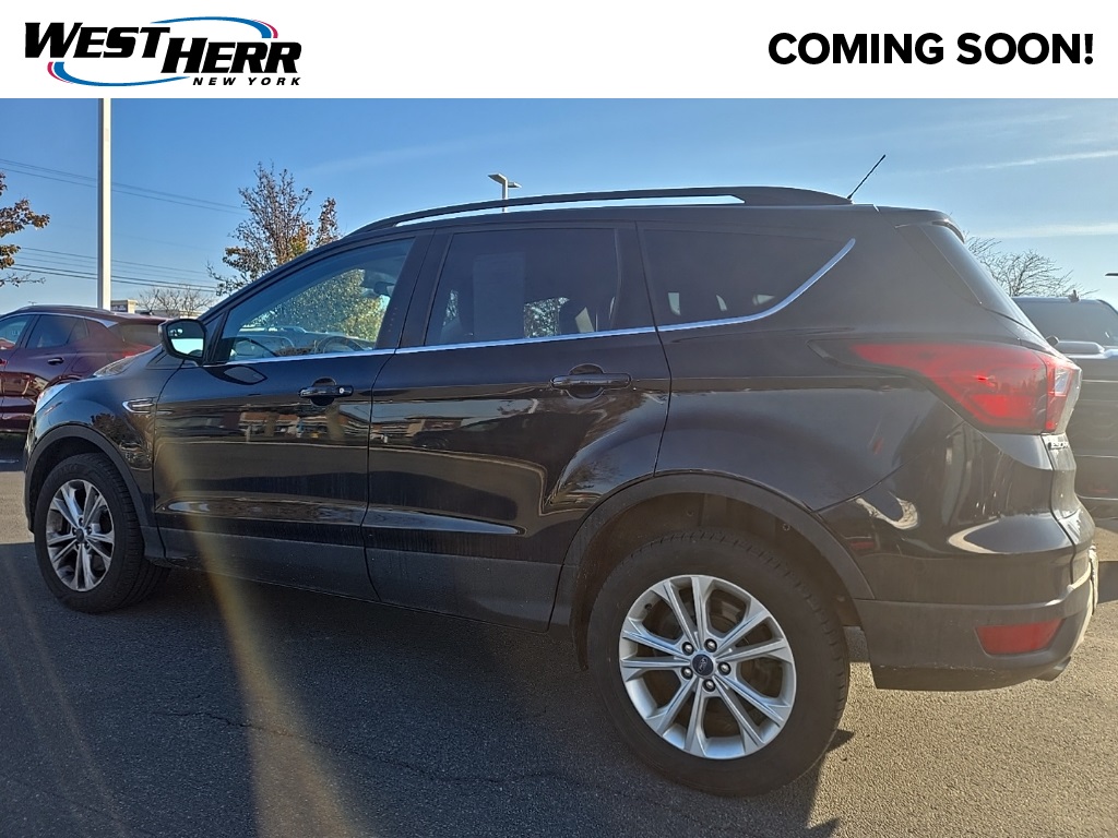 2019 Ford Escape SEL photo 3