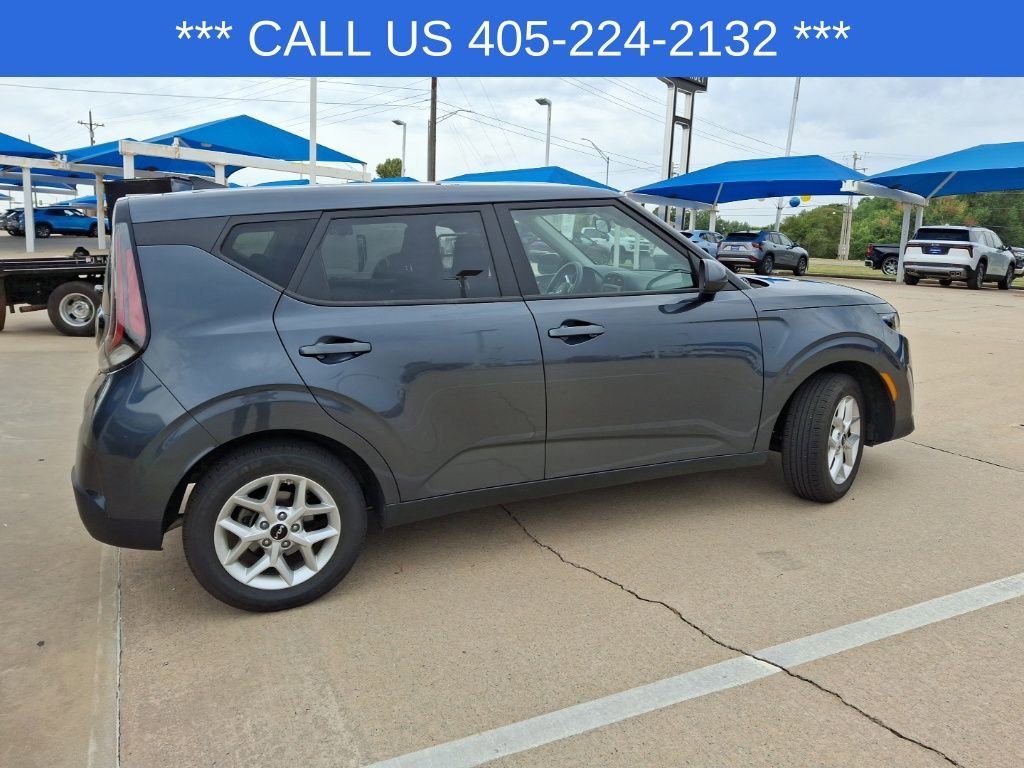 2024 Kia Soul LX photo 16