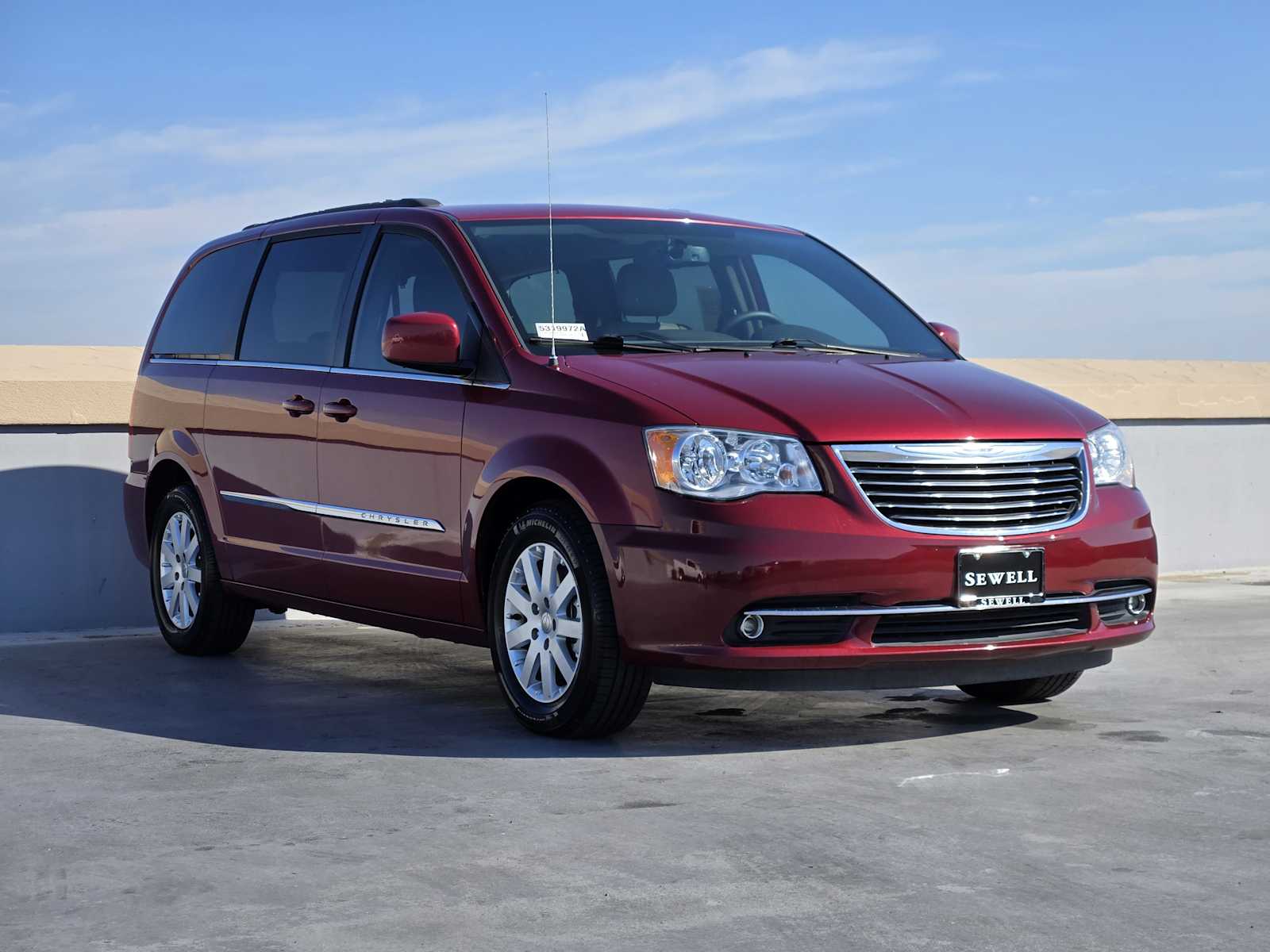2015 Chrysler Town & Country Touring photo 3
