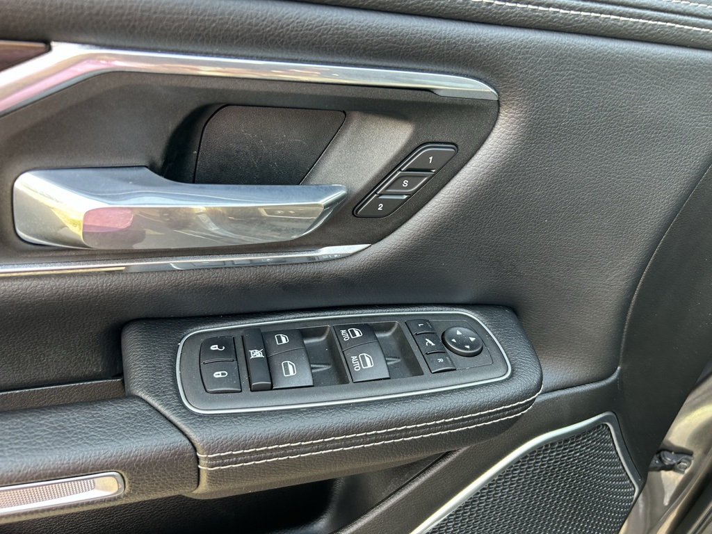 2022 Ram 1500 Laramie photo 11