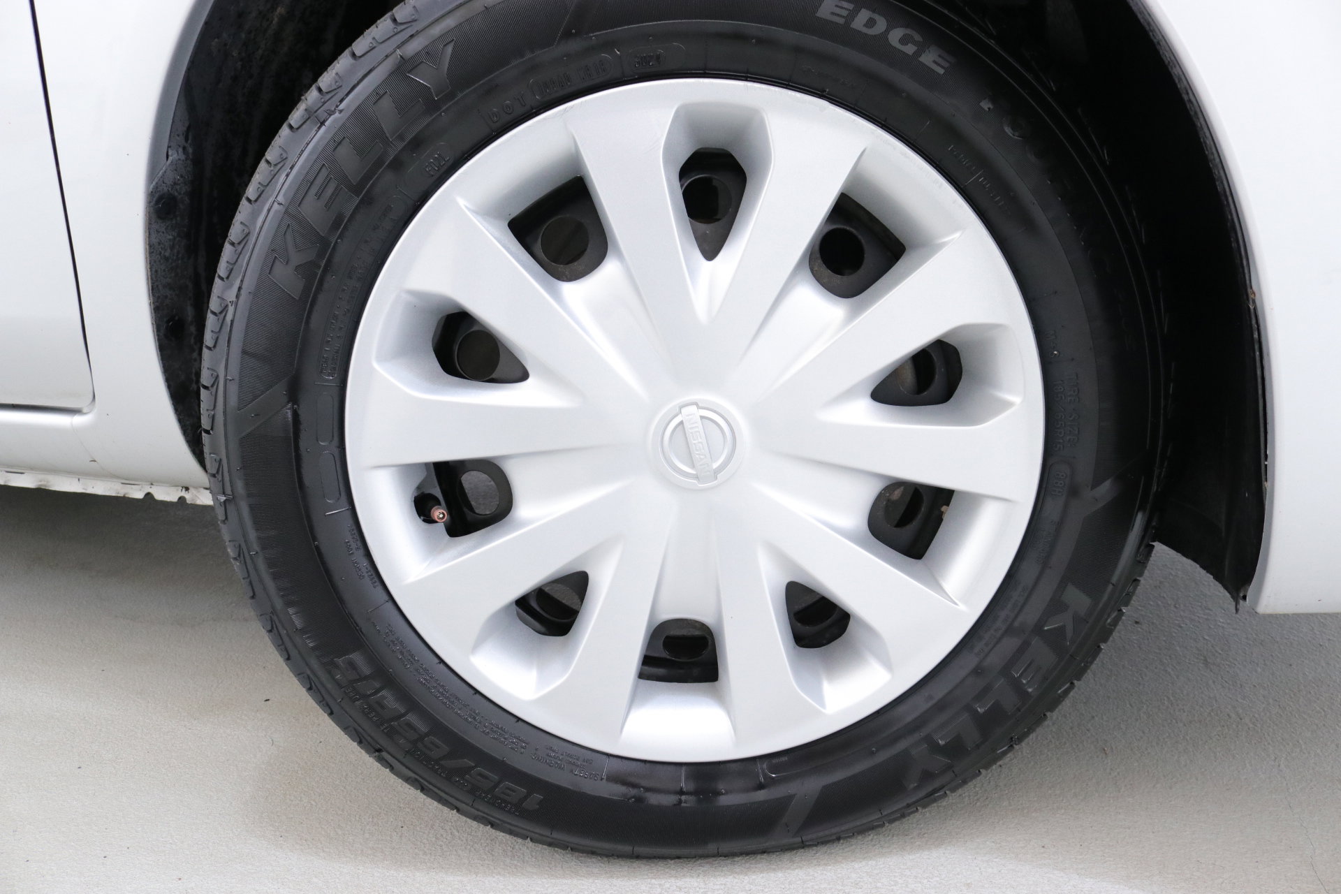 2017 Nissan Versa Sedan SV photo 26