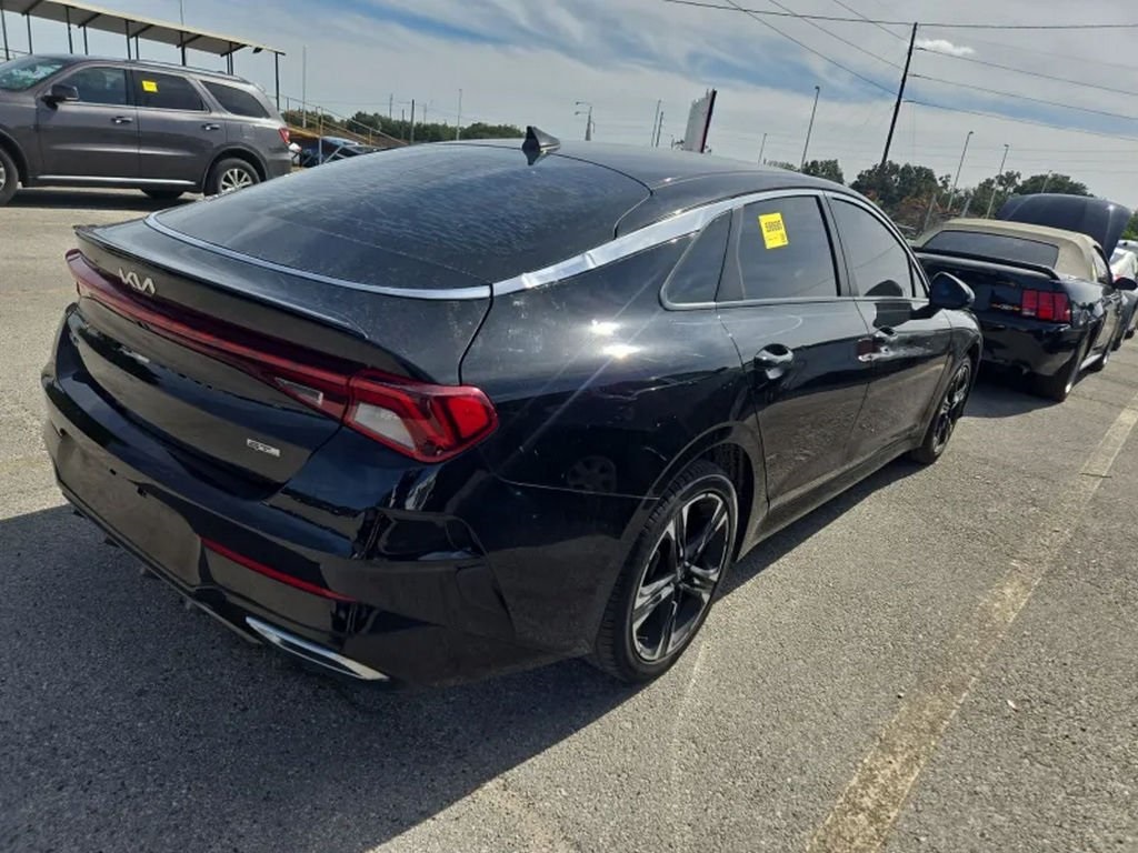 2024 Kia K5 GT-Line photo 4