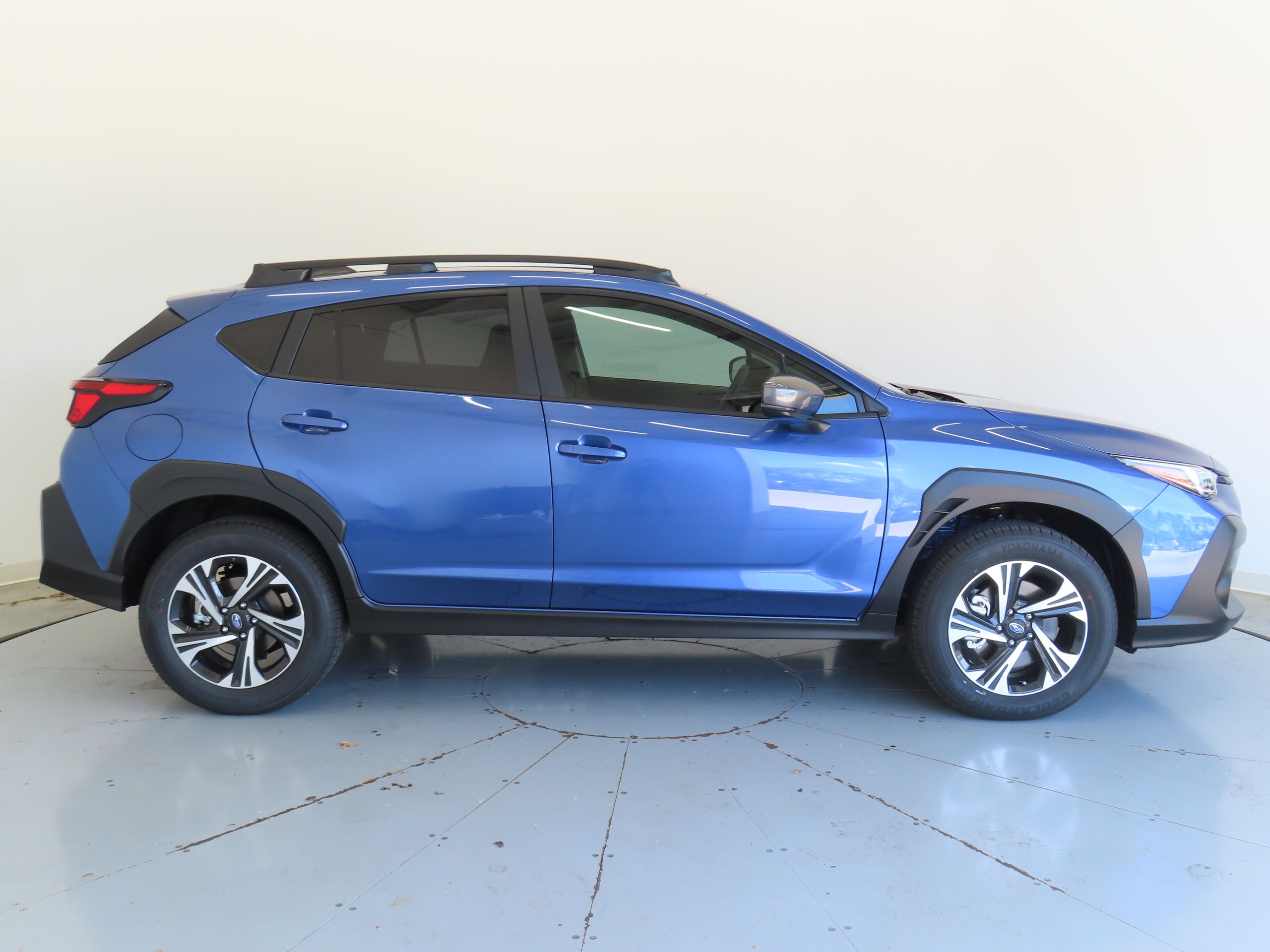 2025 Subaru Crosstrek Premium photo 2