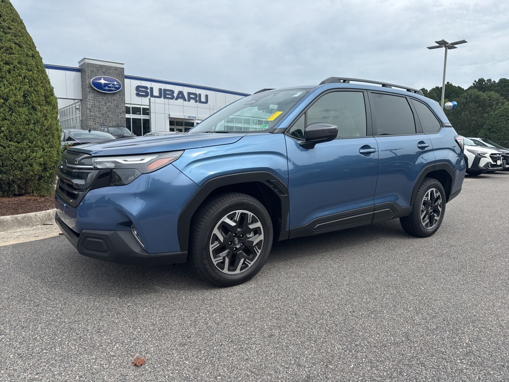 2025 Subaru Forester Premium Base photo 2