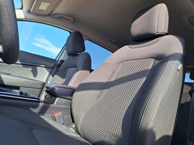 2024 Kia Sportage LX photo 11
