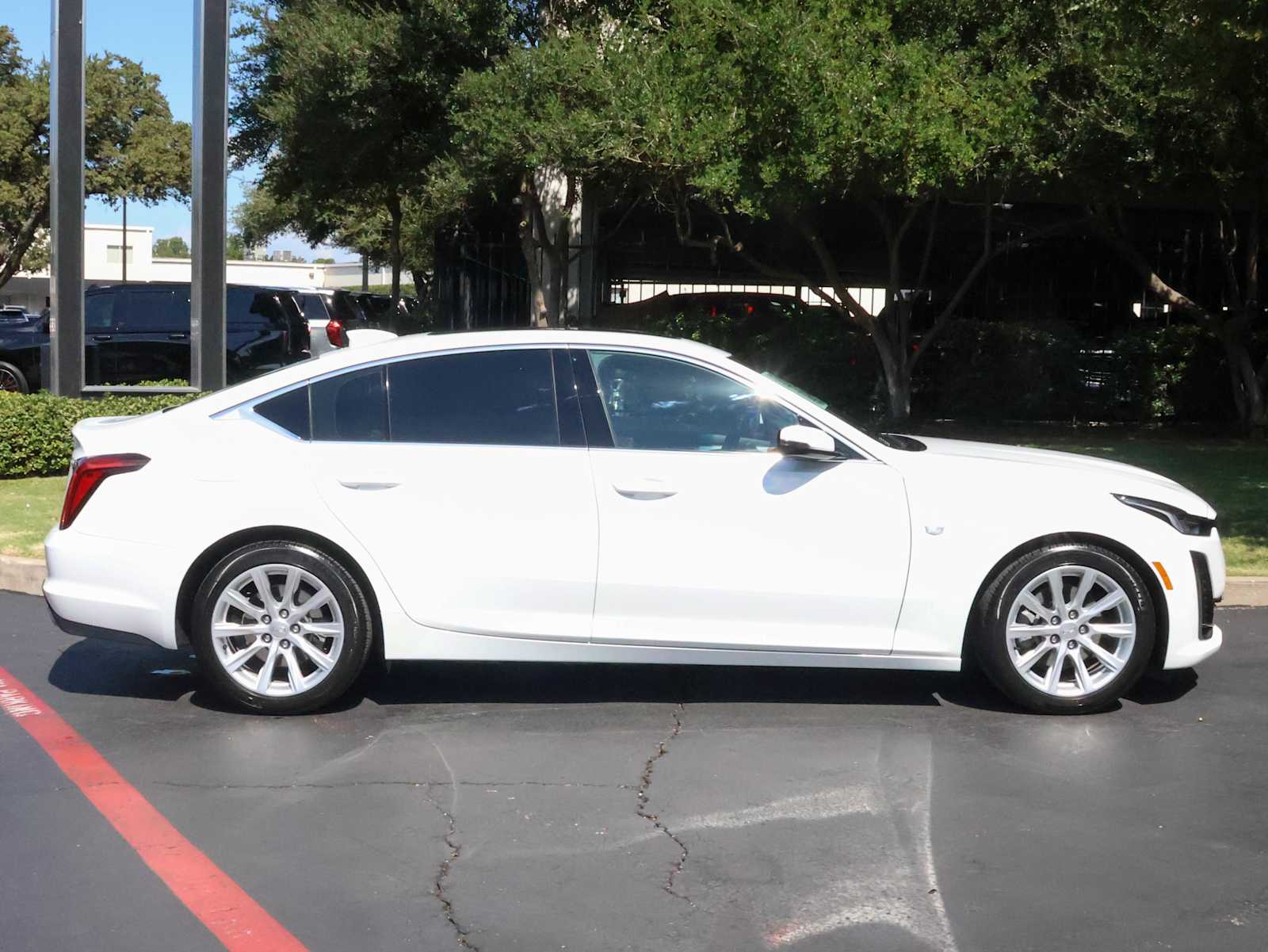 2023 Cadillac CT5 Luxury photo 4