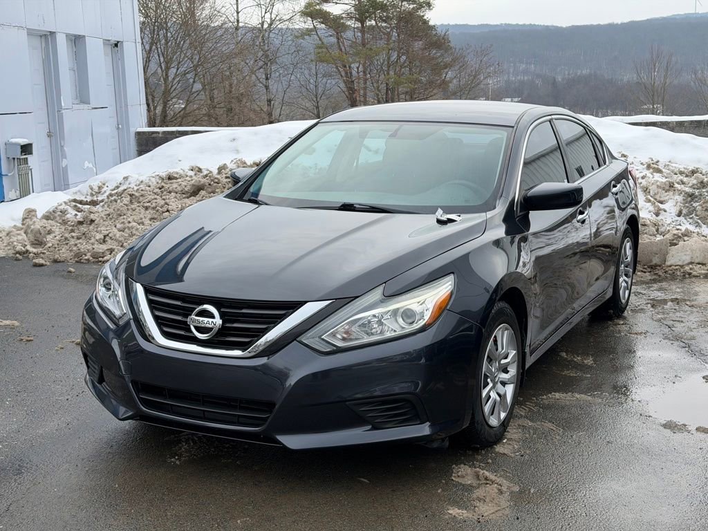 2018 Nissan Altima S's photo