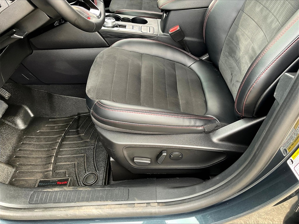 2022 Ford Escape SEL photo 30