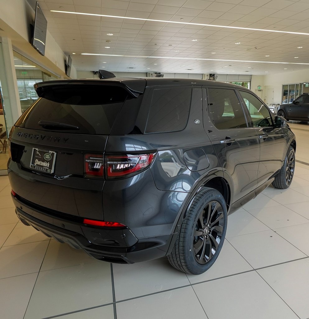 2025 Land Rover Discovery Sport SE photo 6