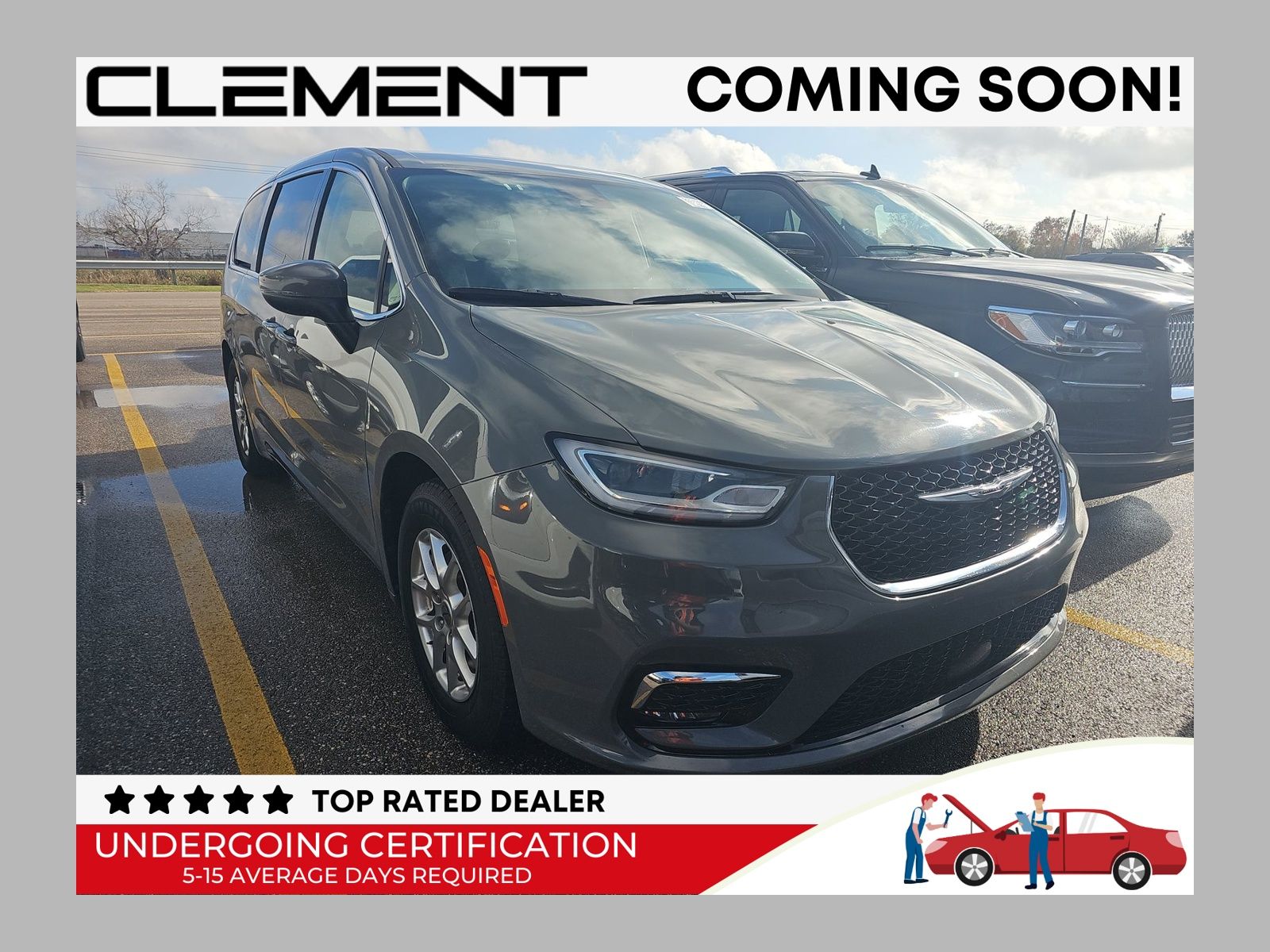 2023 Chrysler Pacifica Touring L's photo