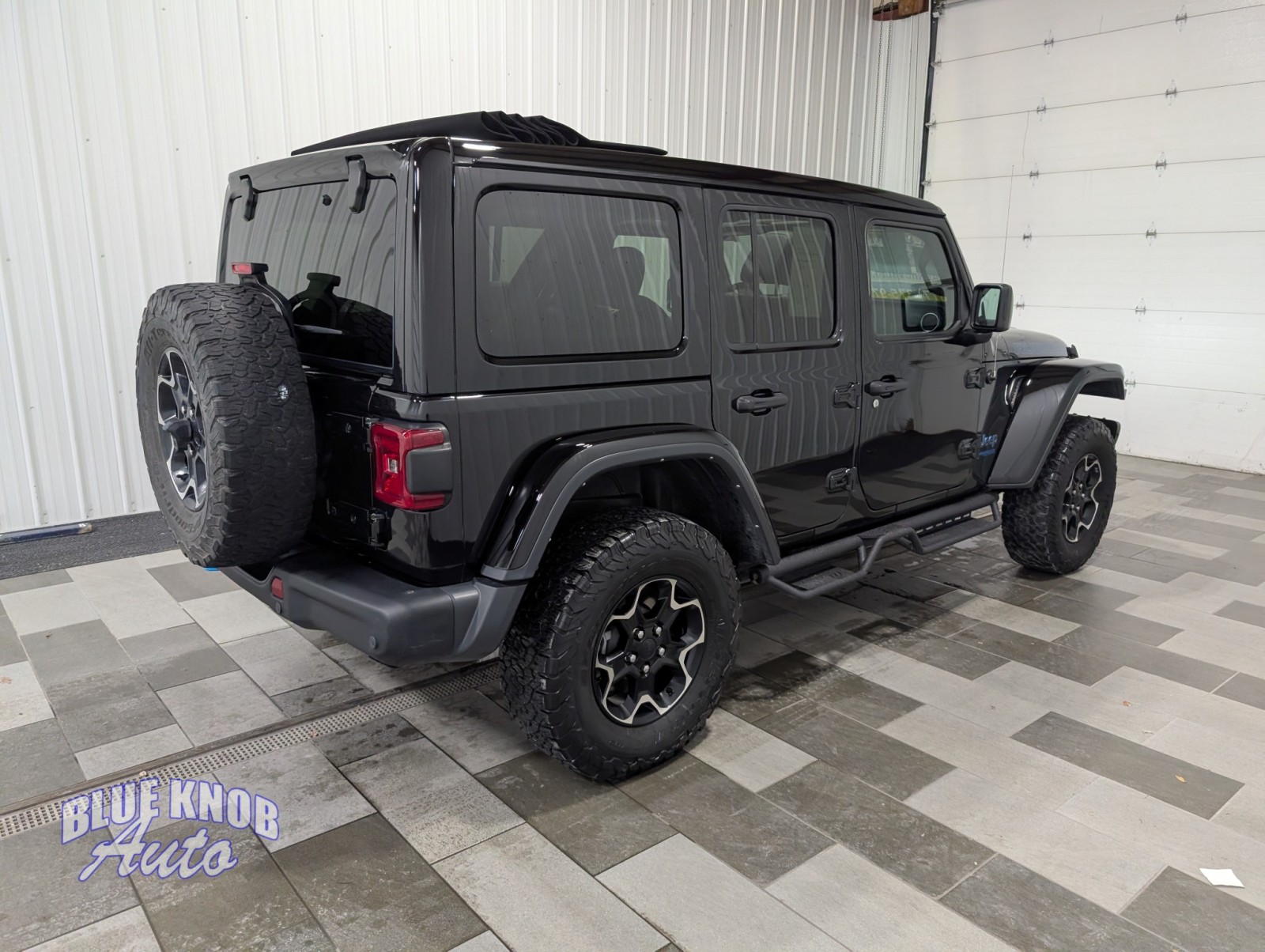 2021 Jeep Wrangler 4xe Unlimited Rubicon photo 4