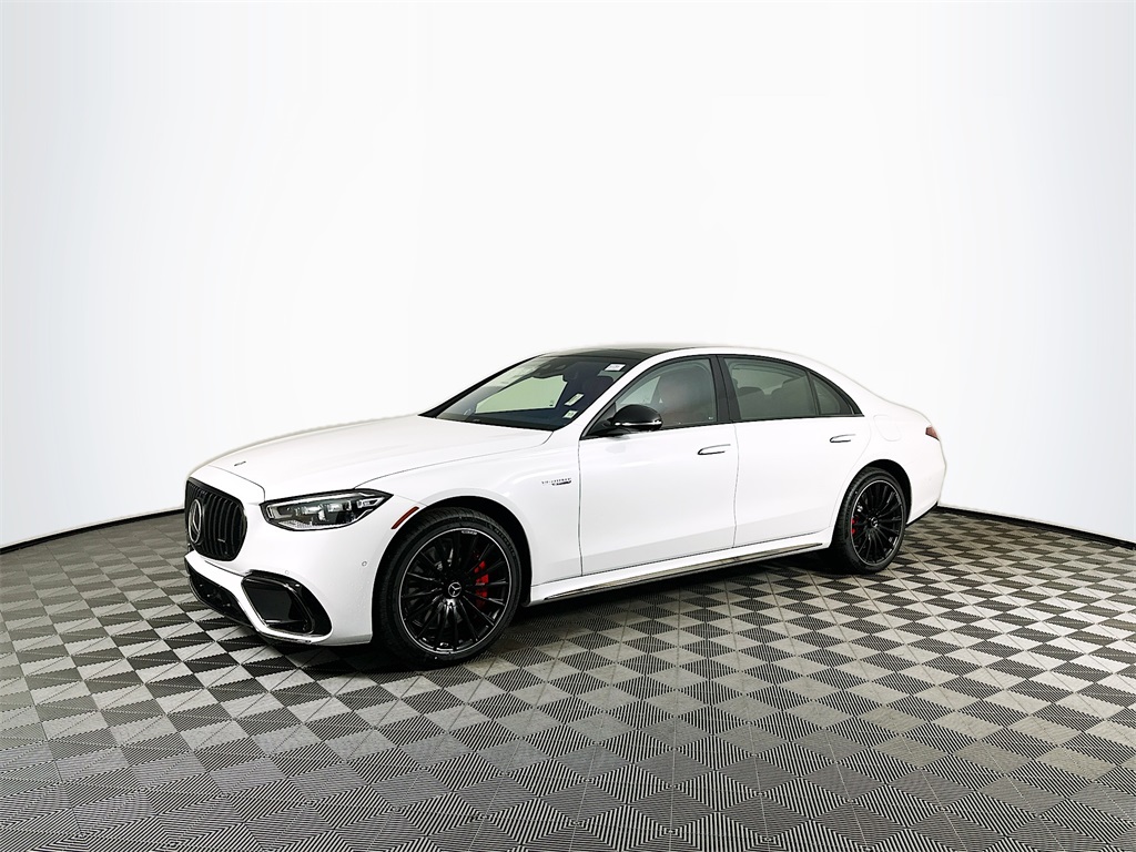 2025 Mercedes Benz S 63 e photo 2