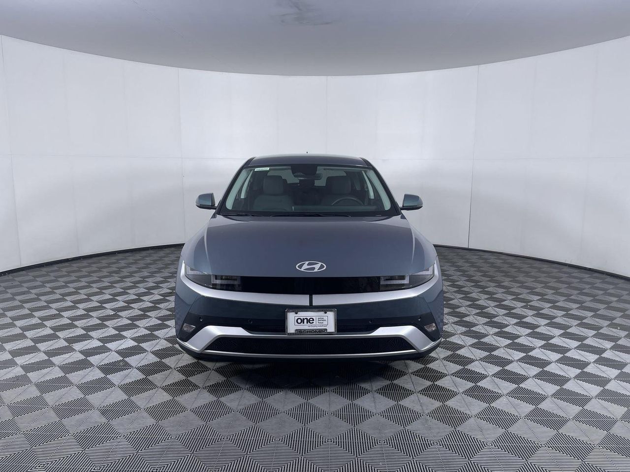 2026 Hyundai Ioniq 5 SEL photo 2