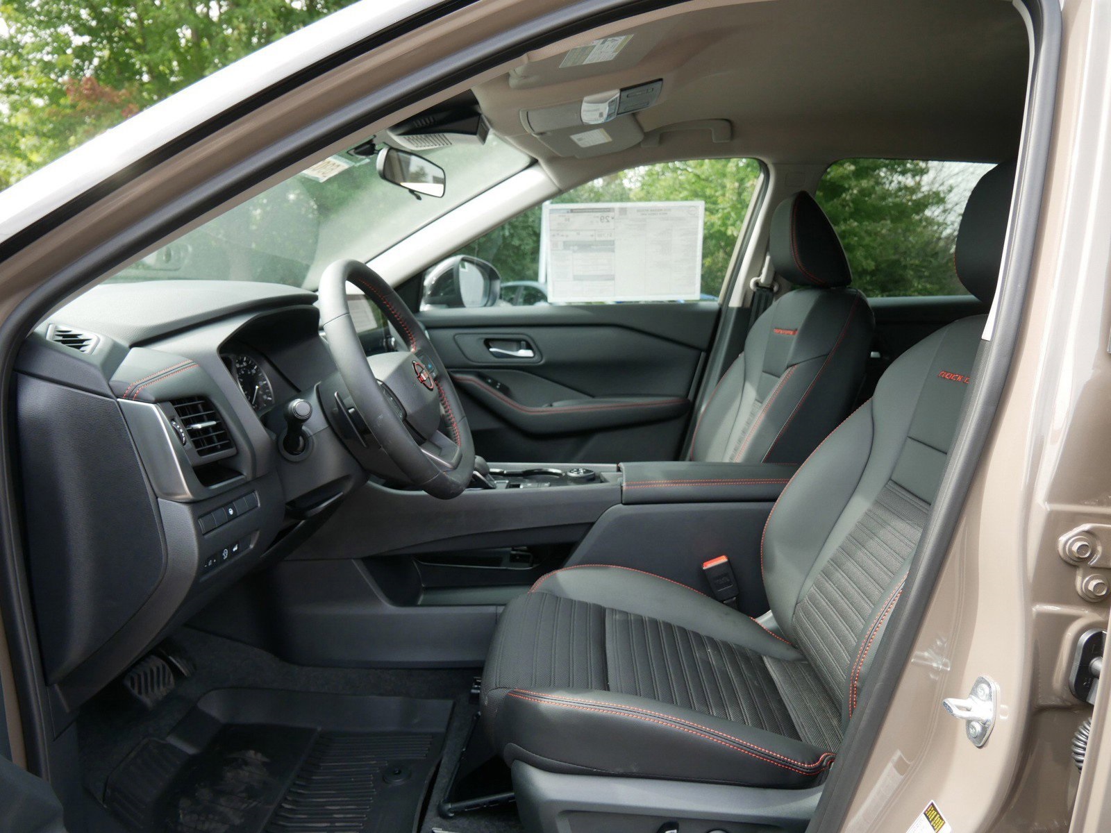 2026 Nissan Rogue SV photo 3
