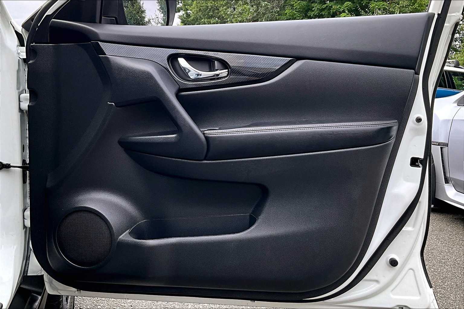 2019 Nissan Rogue SL photo 22