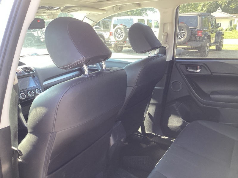 2016 Subaru Forester 2.5i Limited photo 11