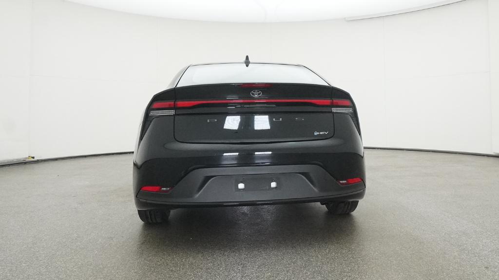 2026 Toyota Prius LE photo 17