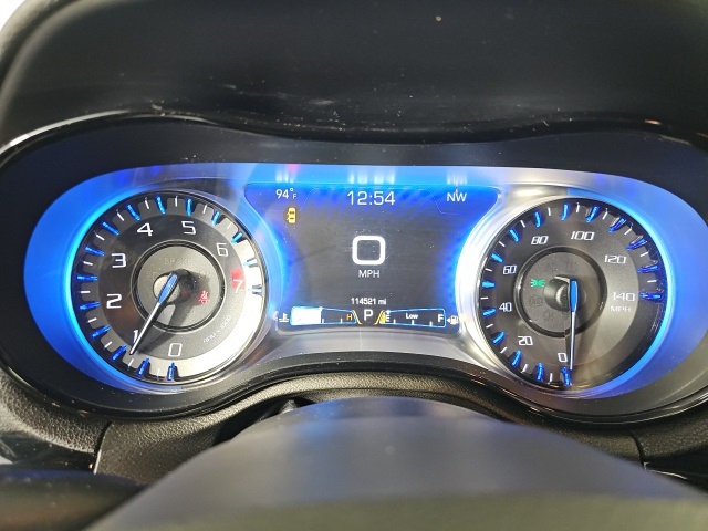 2016 Chrysler 300 S photo 13