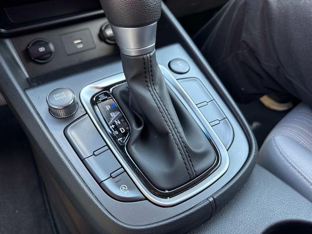 2023 Hyundai Kona SEL photo 23